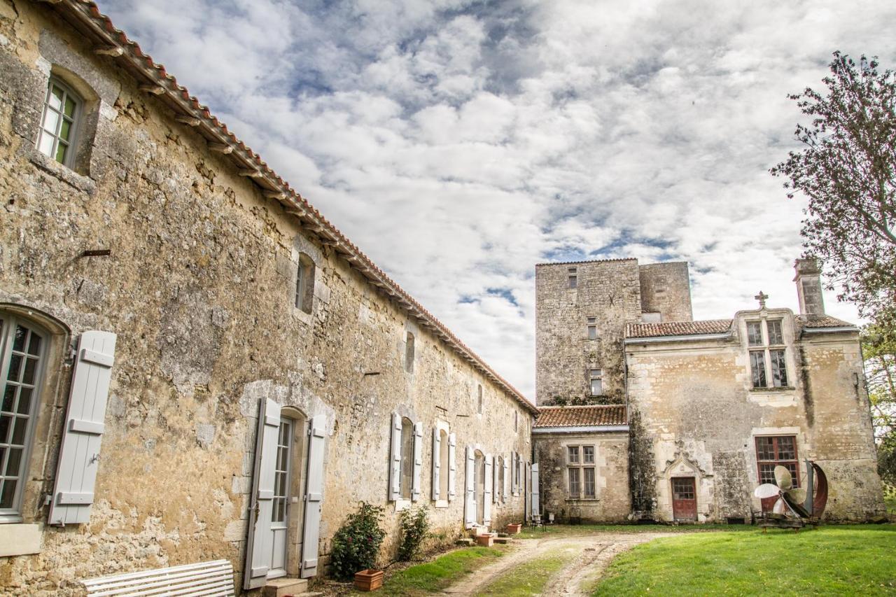 Chateau De Champdolent Exterior foto